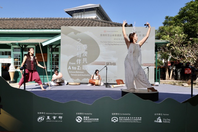 Opening Performance by Drummover