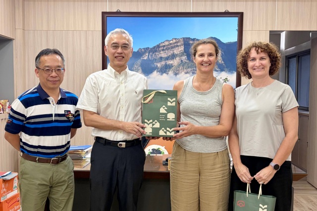 林鐵處王昭堡處長與周恆凱副處長歡迎澳洲學者來訪，期待雙方更多交流與互動