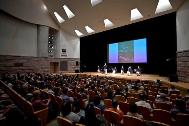 《2,421嘉頌迴聲》10月12日於鳥取縣湯梨濱町場演出