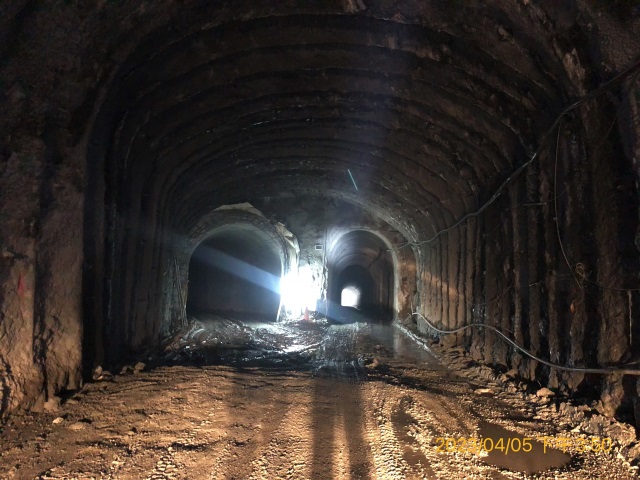 新建42號隧道銜接既有43號隧道，減少洞口開挖