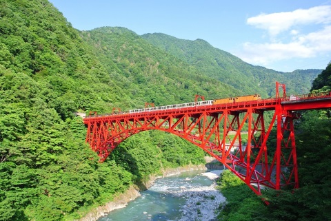 CP值爆棚!一票玩轉台日雙鐵　阿里山林鐵x黑部峽谷鐵道 期間限定互惠開跑