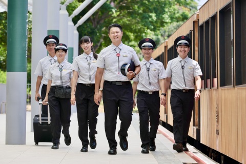 林鐵全線通車新氣象 服裝服務更優化