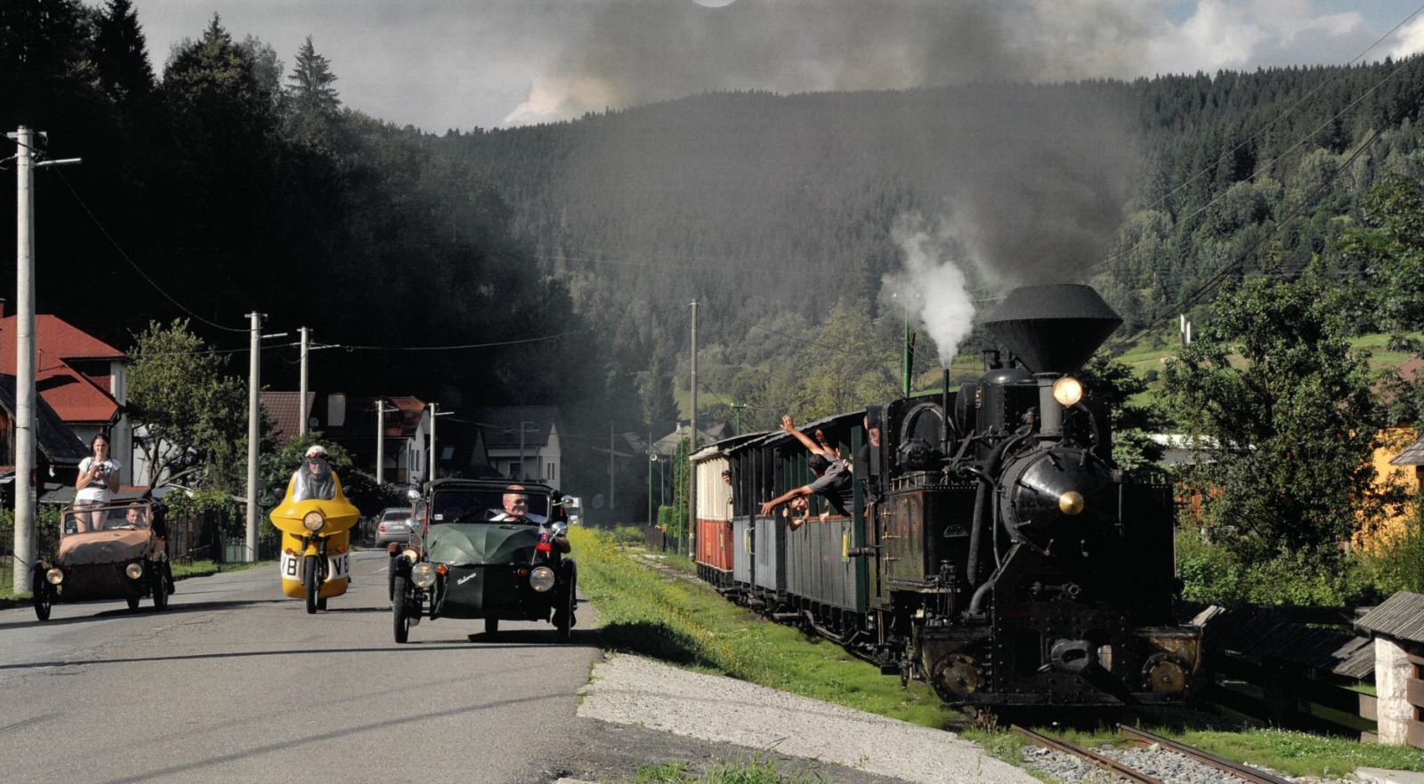 切尼赫榮鐵路位屬喀爾巴阡山脈，森林資源豐富